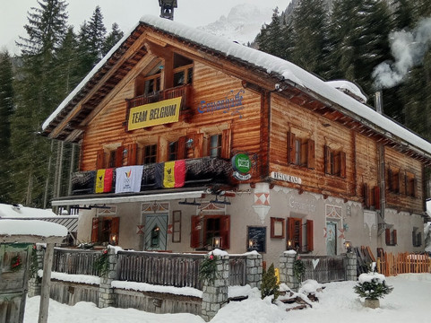 Enzian Hütte