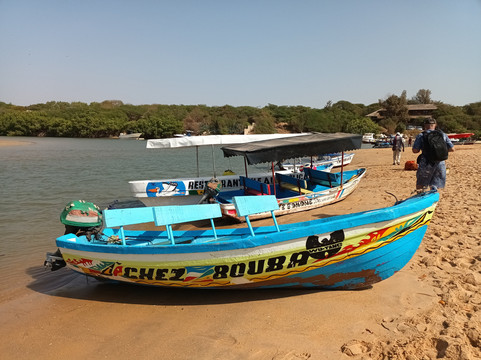 Biram Basse "VALERY"-索蒙必去景点