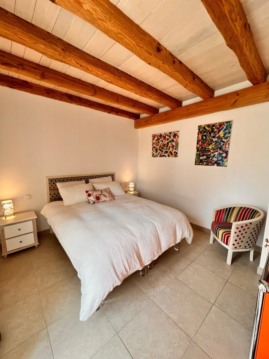 Le Clos Des Buis-客卧