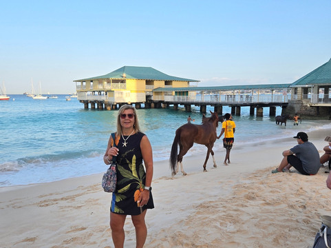 Pebbles Beach-布里奇顿必去景点