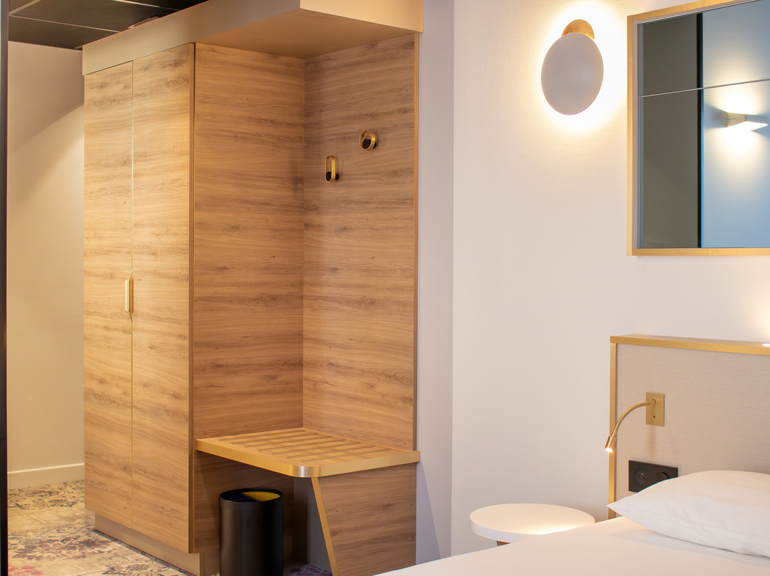 法国卡奥尔布里特酒店主图