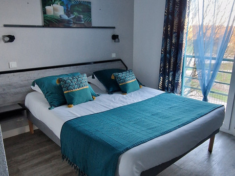 阿玛杜尔酒店主图