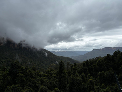 大蓝山山脉-卡通巴必去景点