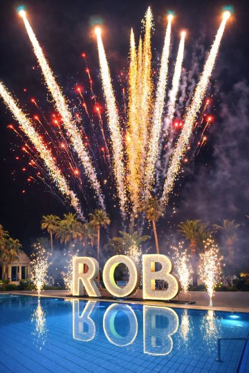 达戴劳斯罗宾逊-官方