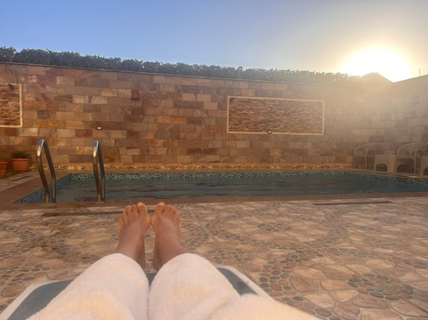 皇家山酒店主图