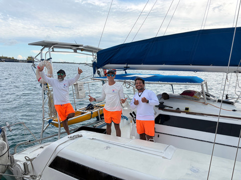 Catmania Catamarans-Costa Mujeres必去景点