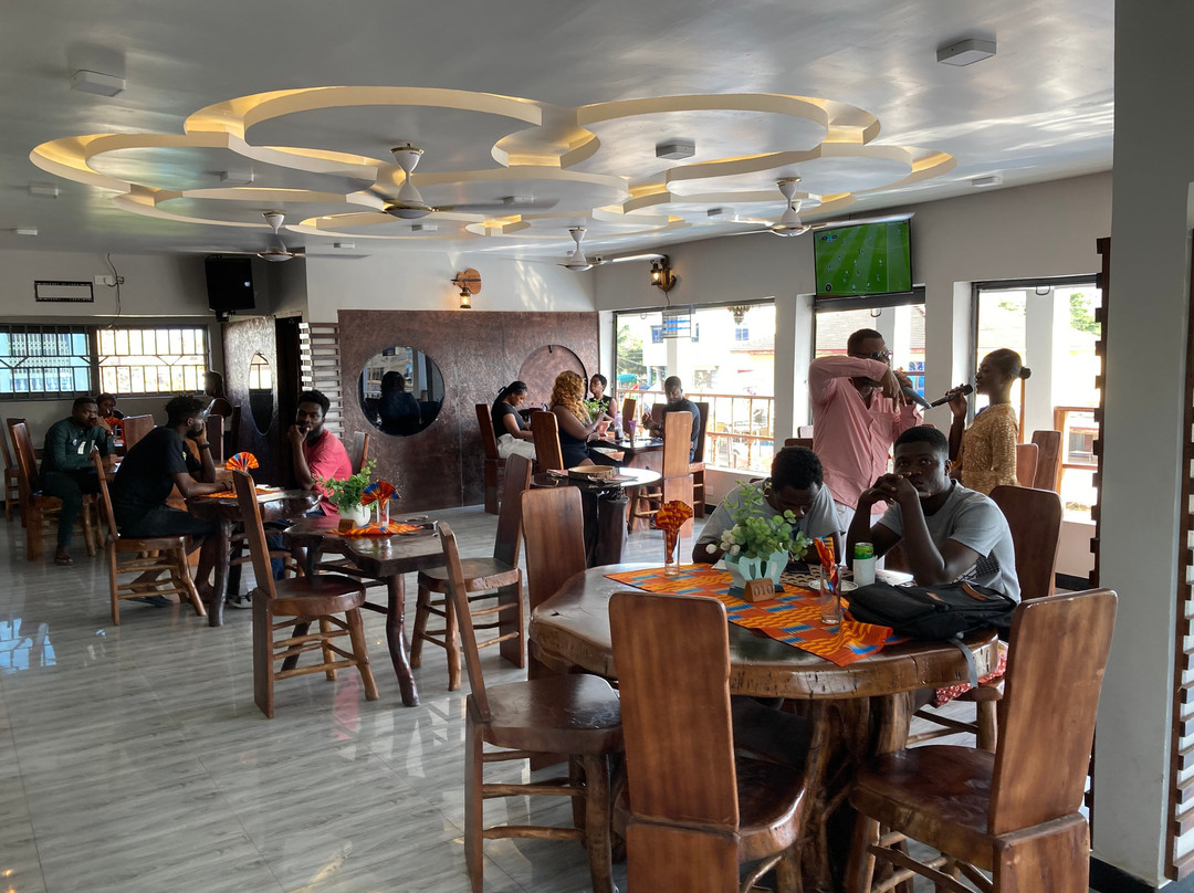 Palm Court Kitchen & Pub