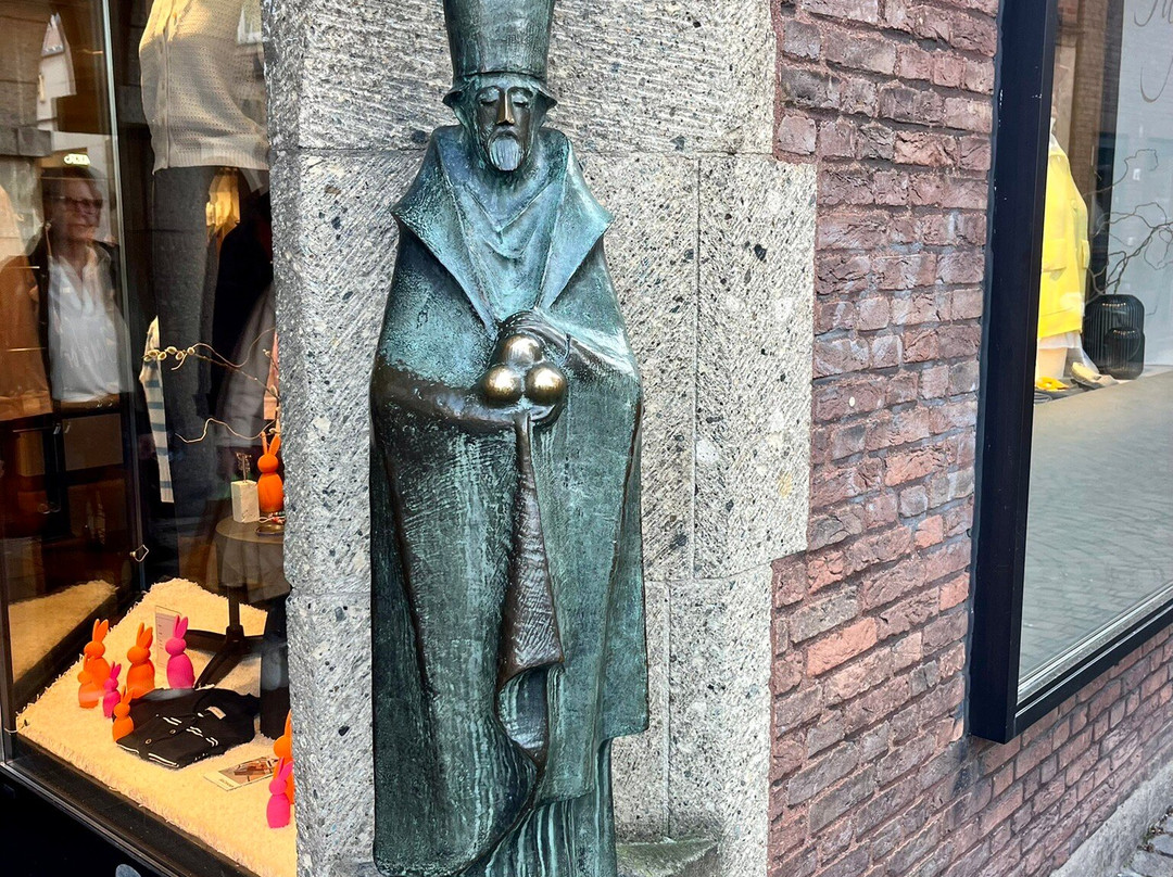 Bronze Statue Vom Bischof-st. Nikolaus: Vom Bildhauer Rudolf Breilmann-明斯特必去景点