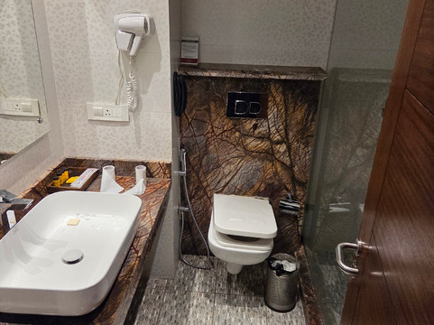 皇家度假屋酒店主图