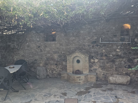 阿达米斯传统酒店主图