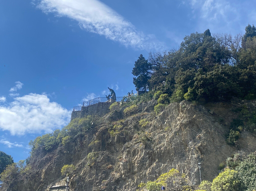 Monumento a San Francesco d'Assisi-滨海蒙特罗梭必去景点