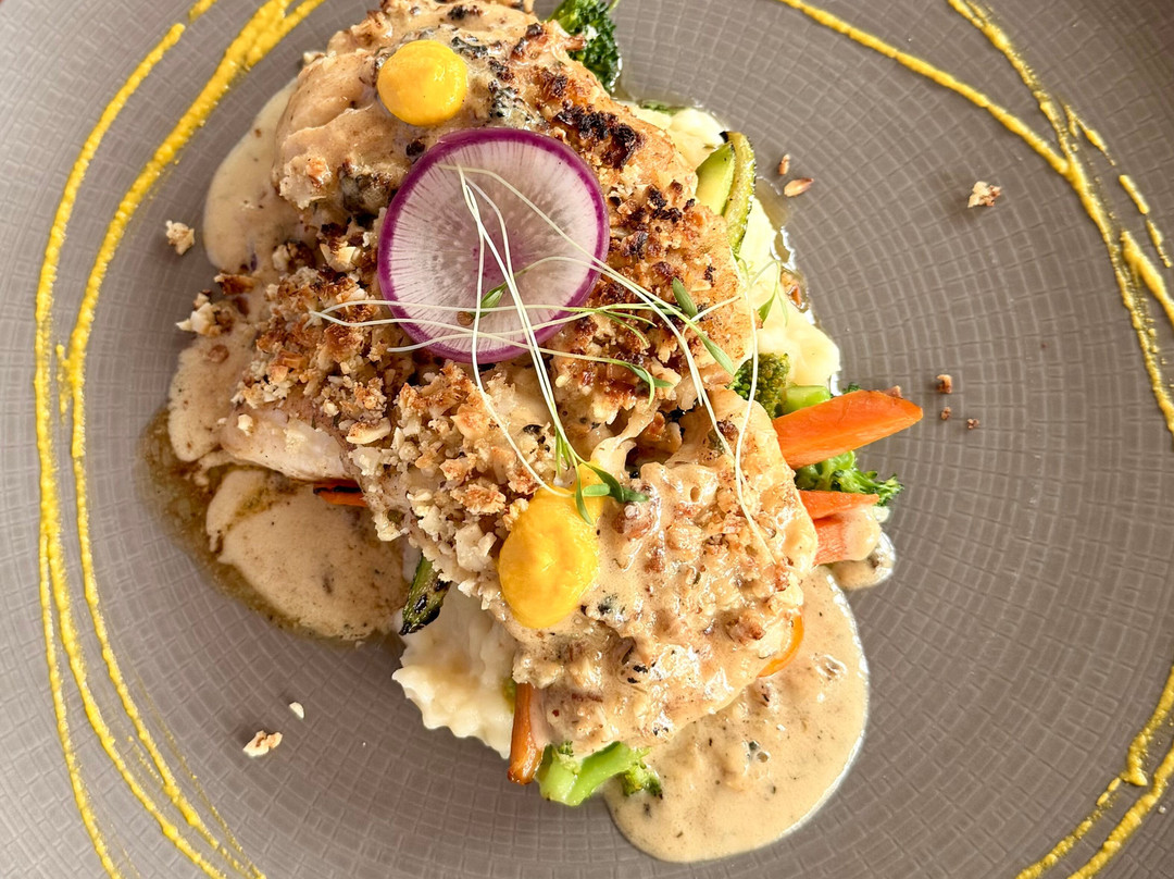 Loretta’s Restaurant & Beach Club