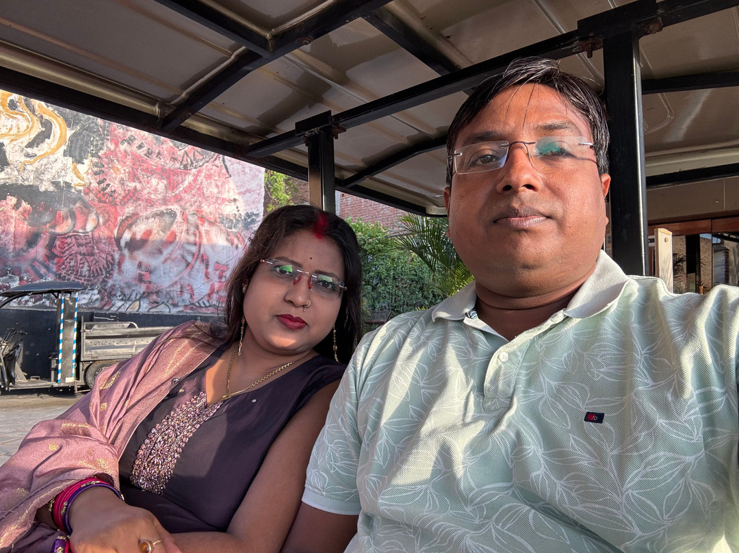 菠罗奈斯的Om Vilas Benares主图