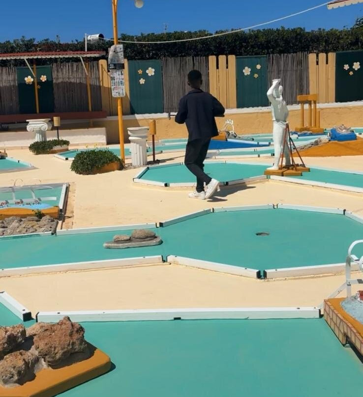 Mini Golf & Farm House Pub-Ialysos必去景点