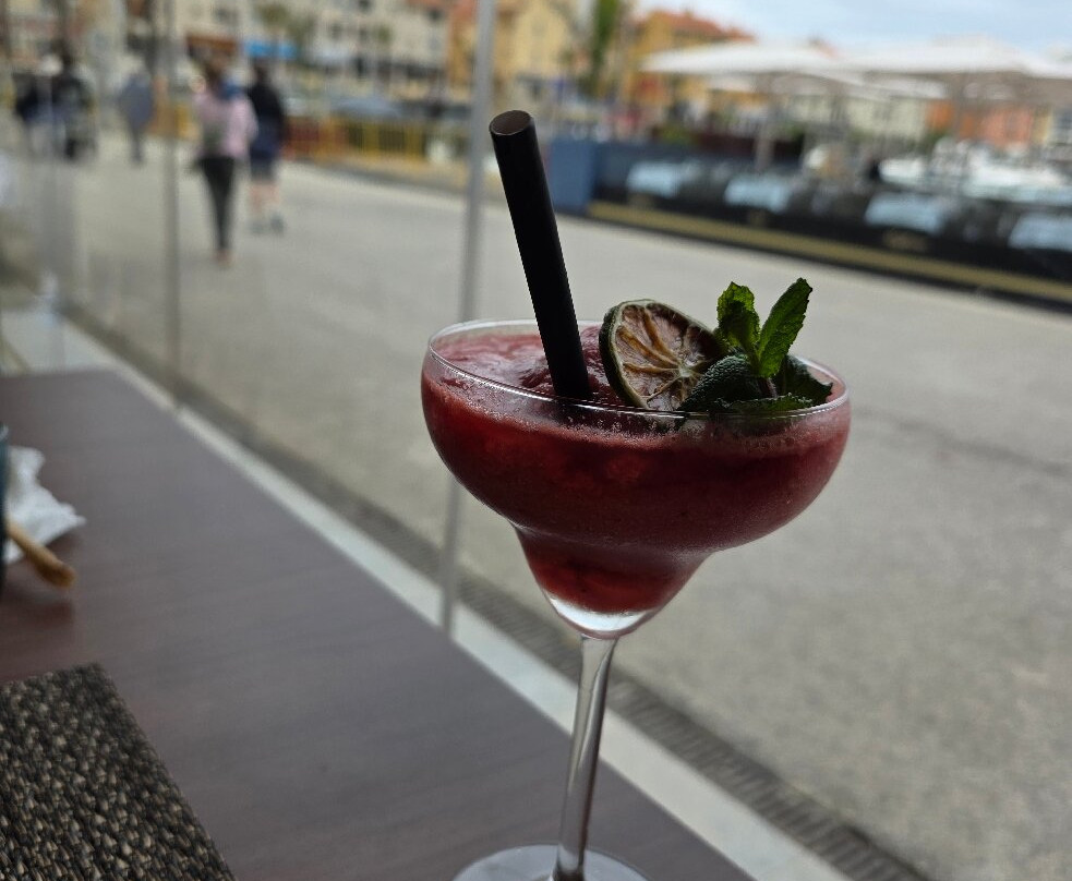 皮尼亚尔码头旅游公寓酒店主图