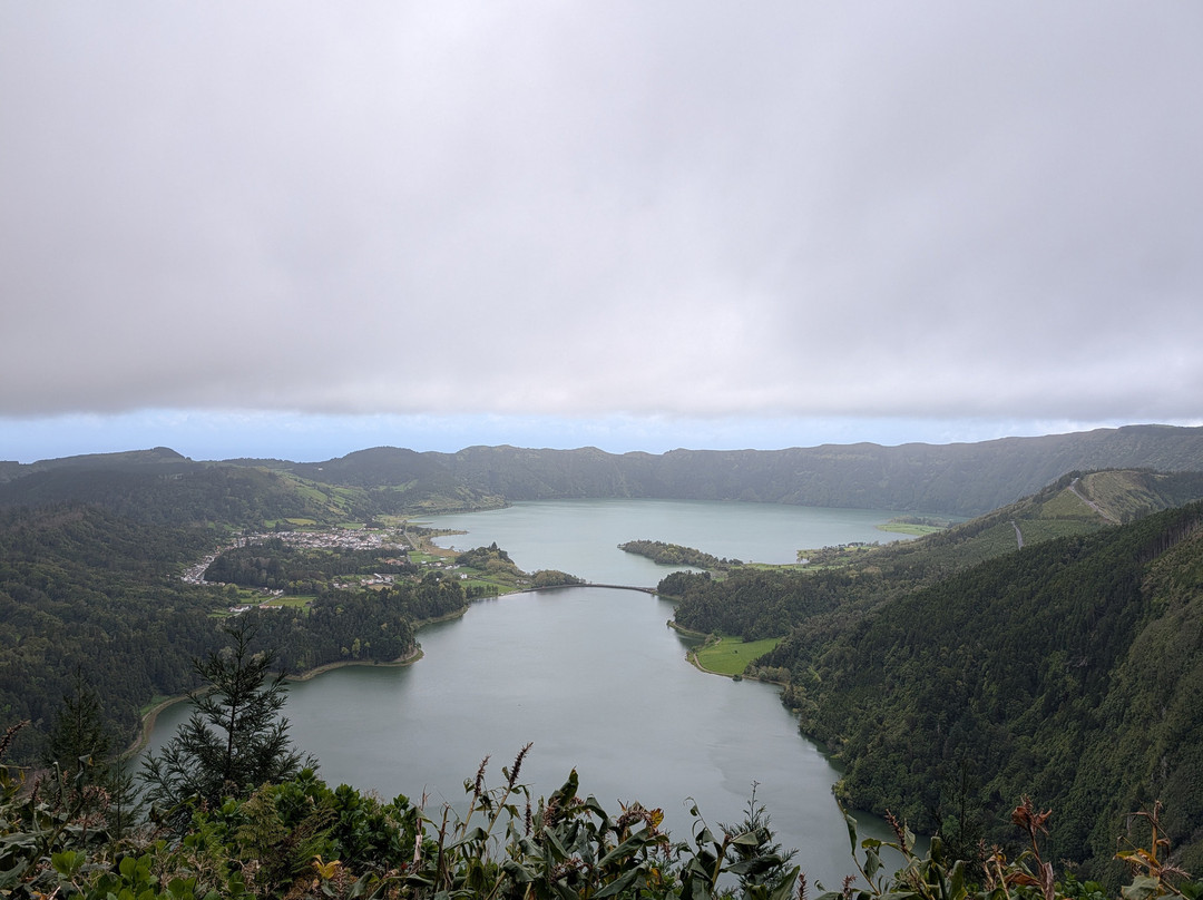 Pedro Ferreira Azores Tours-蓬塔德尔加达必去景点
