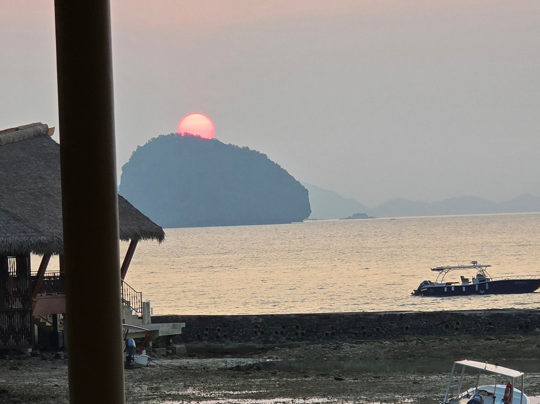 爱妮岛拉根岛度假村主图