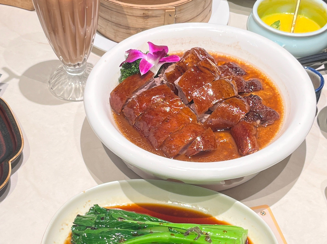 燕莎友谊商城(亮马桥店)-北京市必去景点