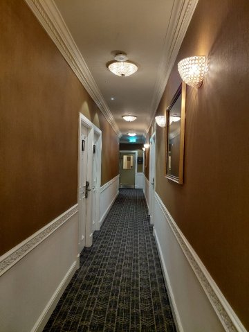 卡斯蒂斯酒店-旅行者