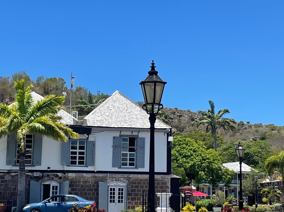 Admiral's Inn and Gunpowder Suites主图