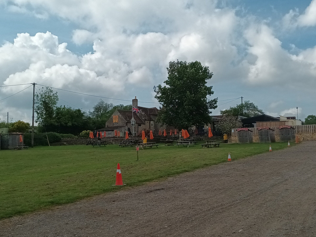 Tucker's Grave Inn & Campsite-Radstock必去景点