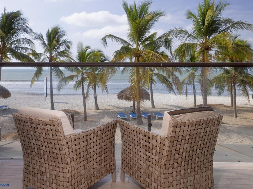 Olas del Mar by Playa Caracol Resorts