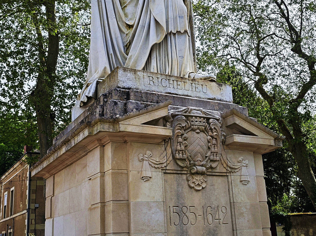 Statue de Richelieu-Richelieu必去景点