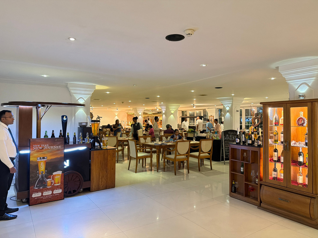 阿拉利亚绿野仙居酒店主图