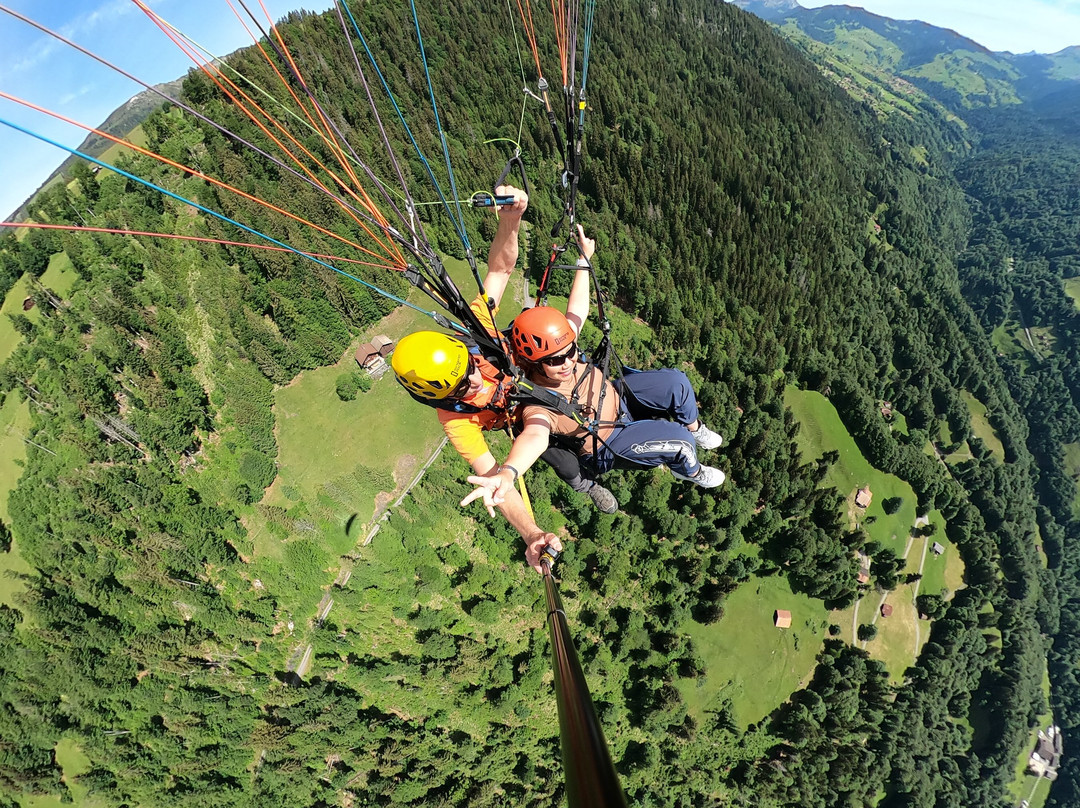 Twin Paragliding-马滕必去景点