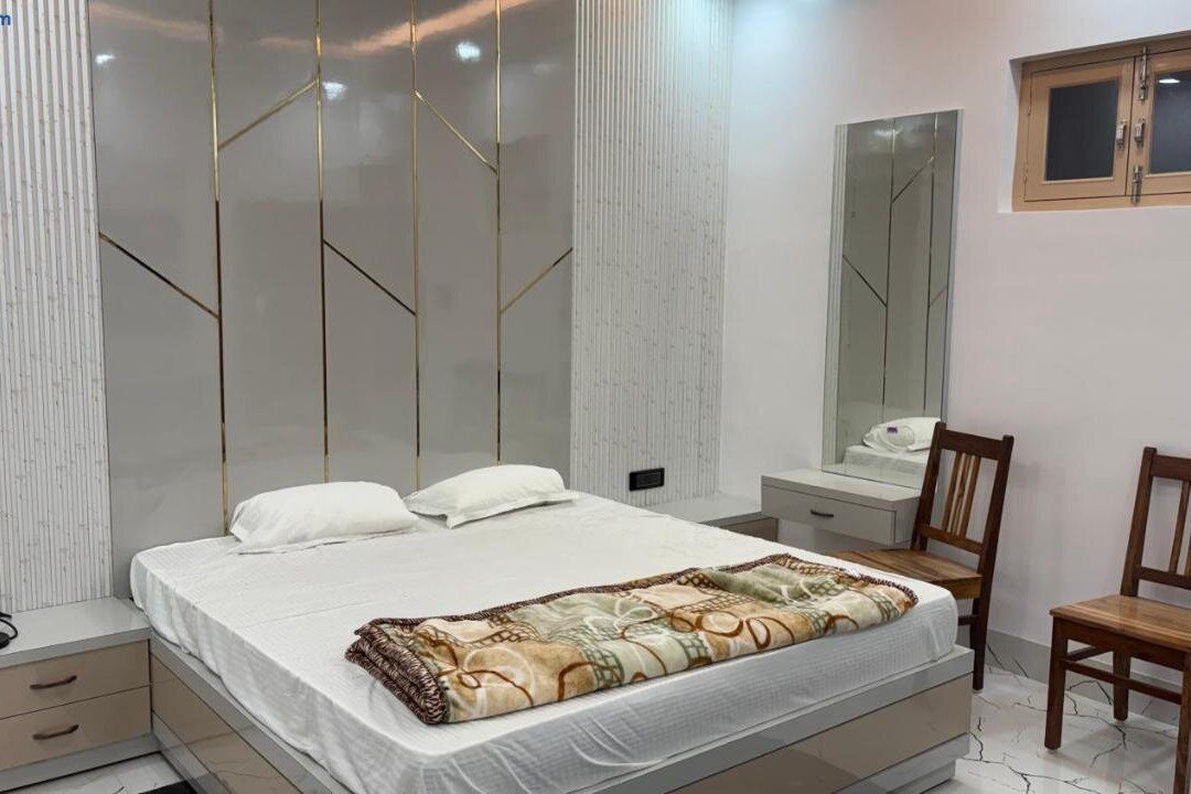 Shree Laxmi Banquet & Hotel