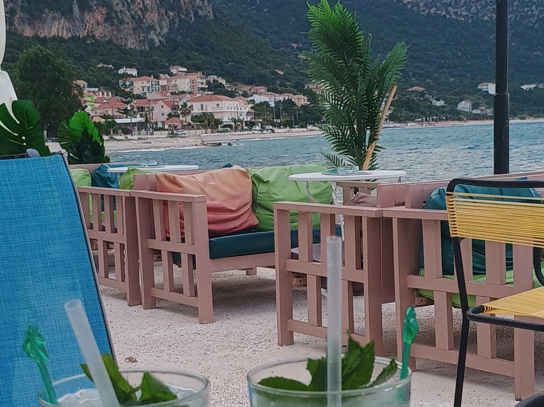 Zanza Bar-Poros必去景点