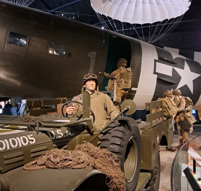 Airborne Museum-Sainte-Mere-Eglise必去景点