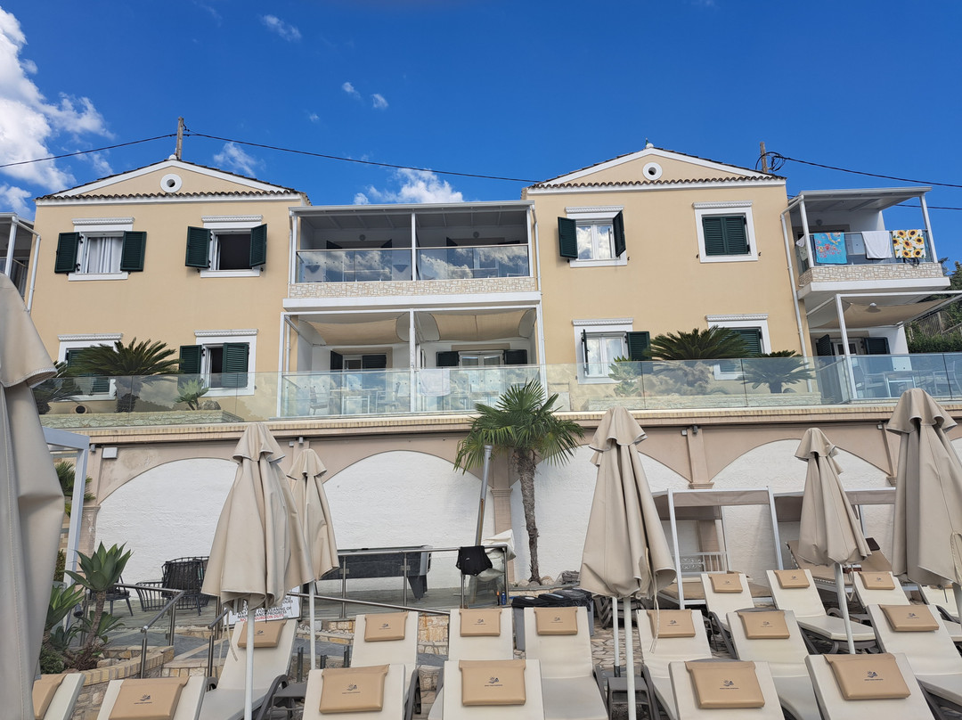 Loulass Village Aparthotel主图