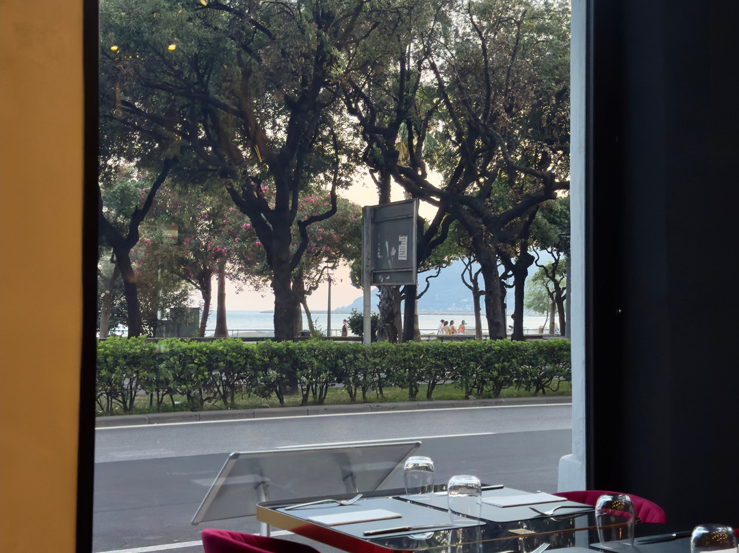 Nanou Restaurant