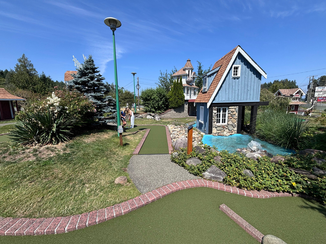 Miracle Beach Mini Golf-黑溪必去景点