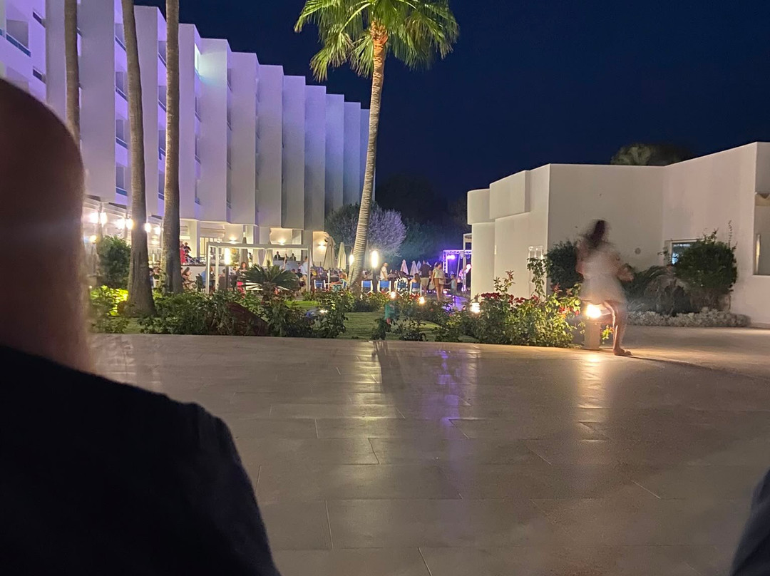 格洛布地中海酒店主图