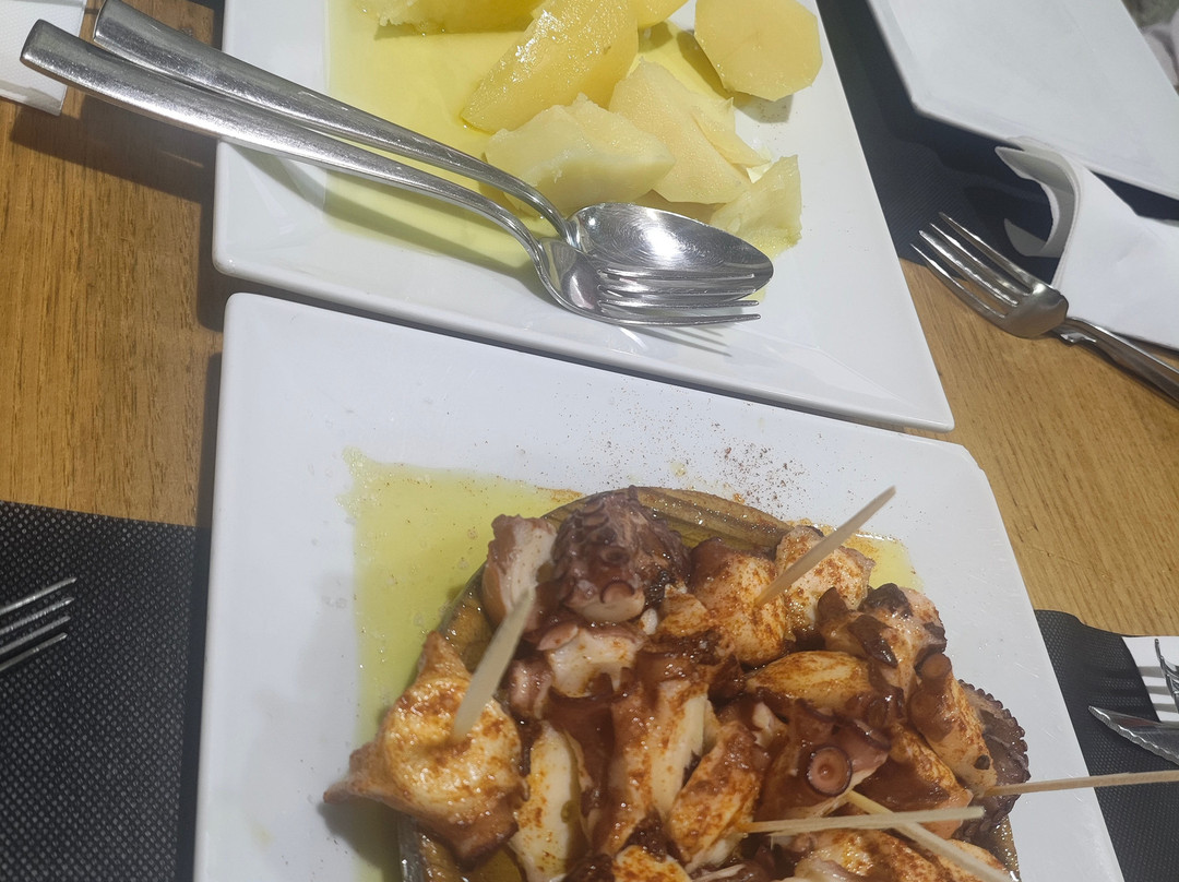 Hotel Restaurante Pulpería A Escola