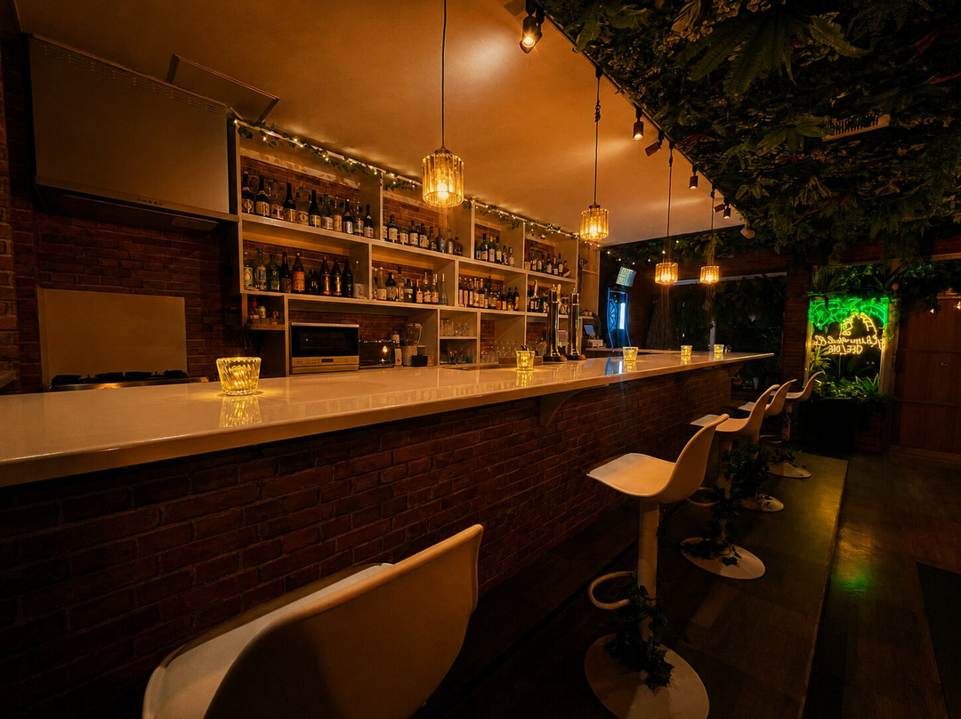 Cafe&Bar Adam and Eve(アダム アンド イブ)