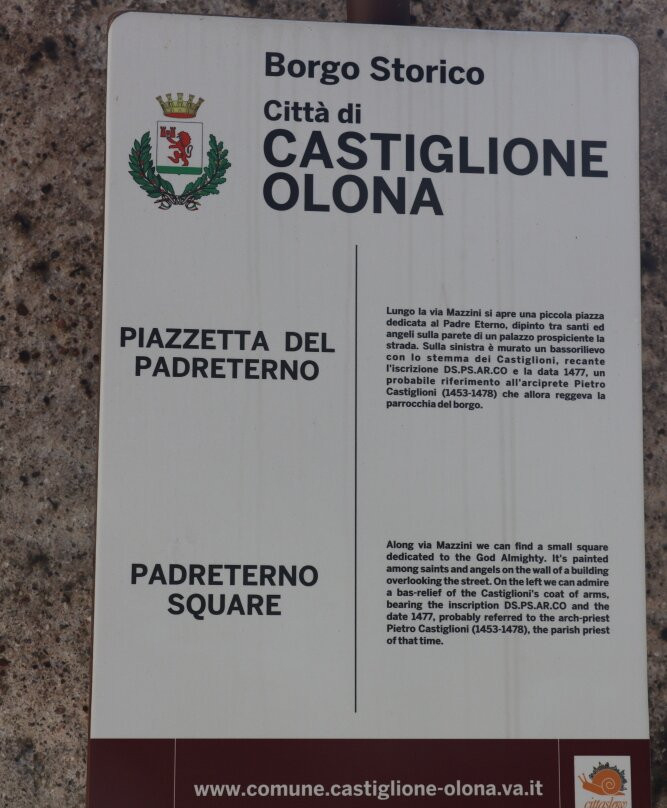 Piazzetta del Padreterno-Castiglione Olona必去景点