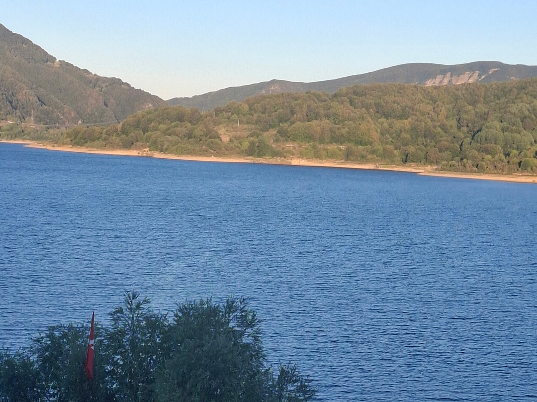 Lago Di Campotosto-Campotosto必去景点