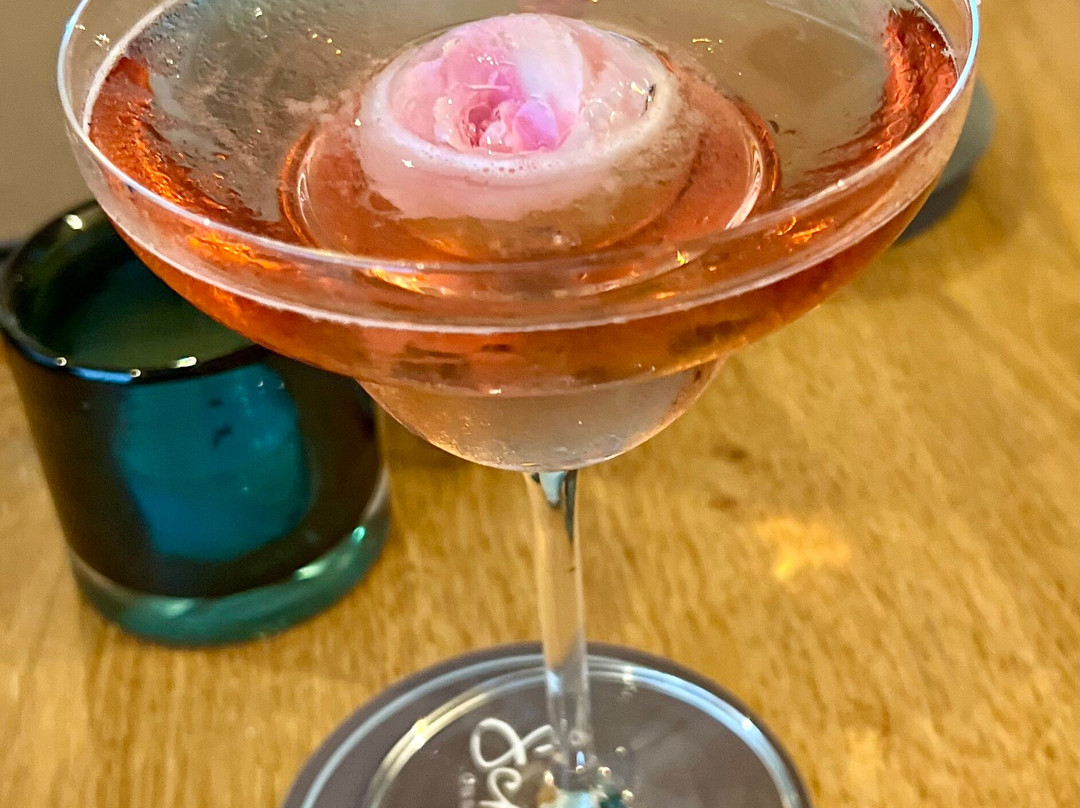 松比希尔酒店主图