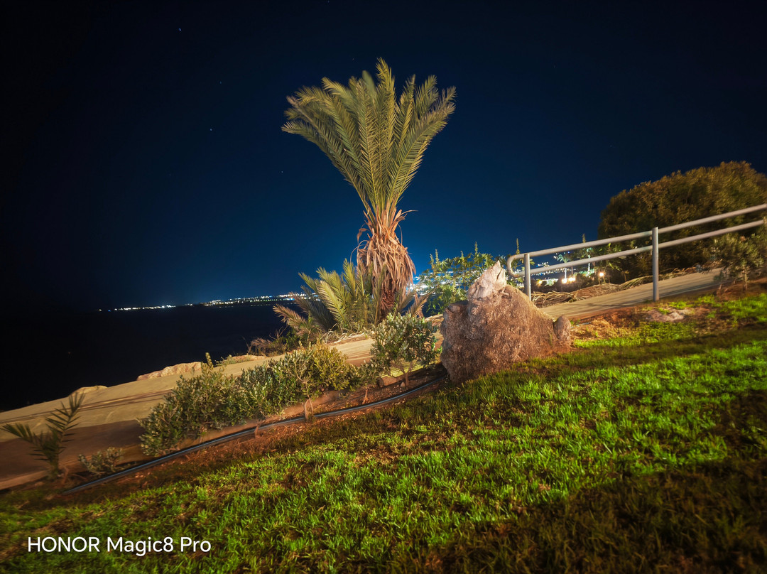 皇后湾酒店主图