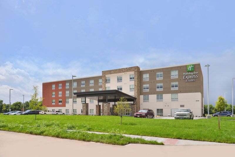 Crescent酒店住宿-Holiday Inn Express & Suites Omaha Airport by IHG