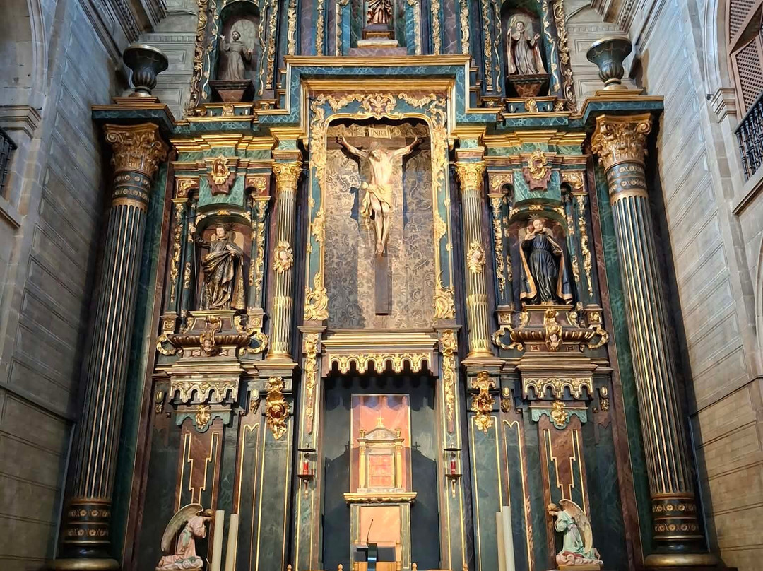 Iglesia de Santa Eufemia-奥伦塞省必去景点