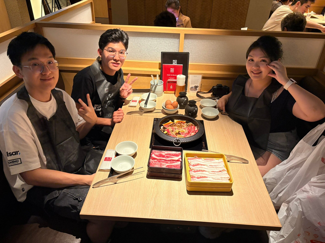 Momo Paradise Shinjuku-Sanchome