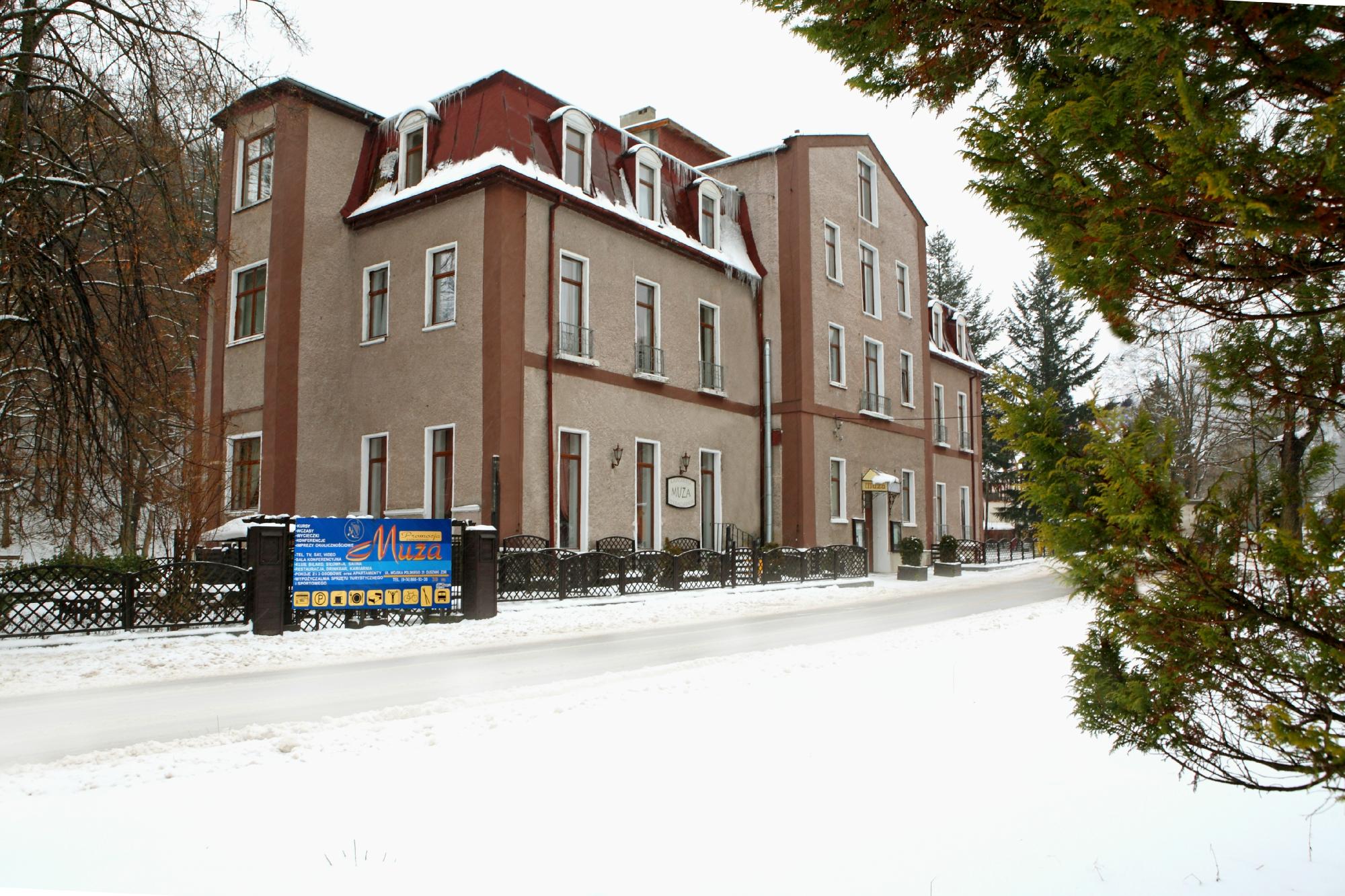 Hotel Muza-官方