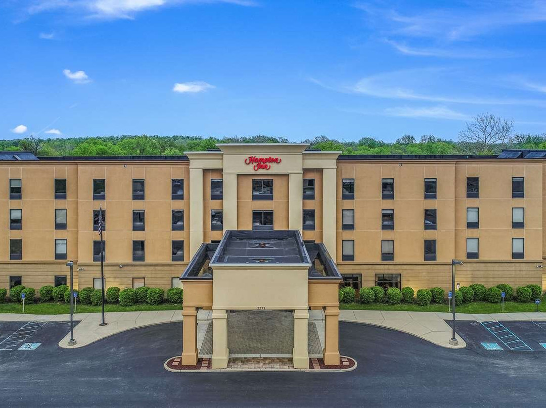 Hampton Inn Greenfield主图