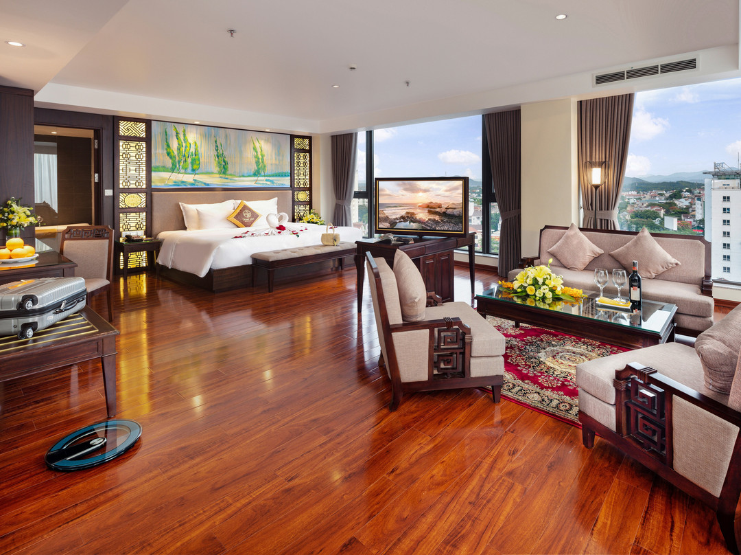 Thanh Lich Royal Boutique Hotel