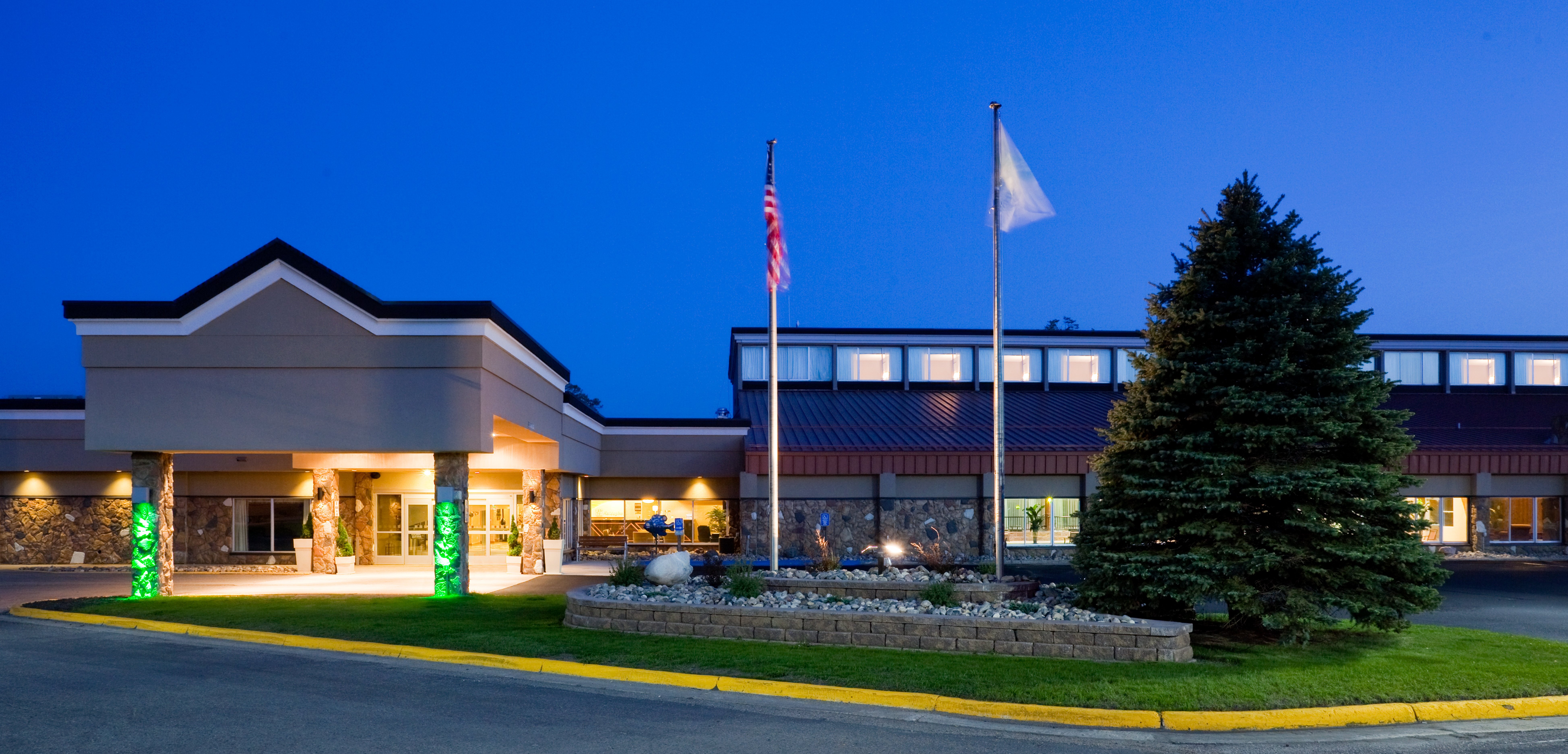 Holiday Inn Detroit Lakes - Lakefront-官方