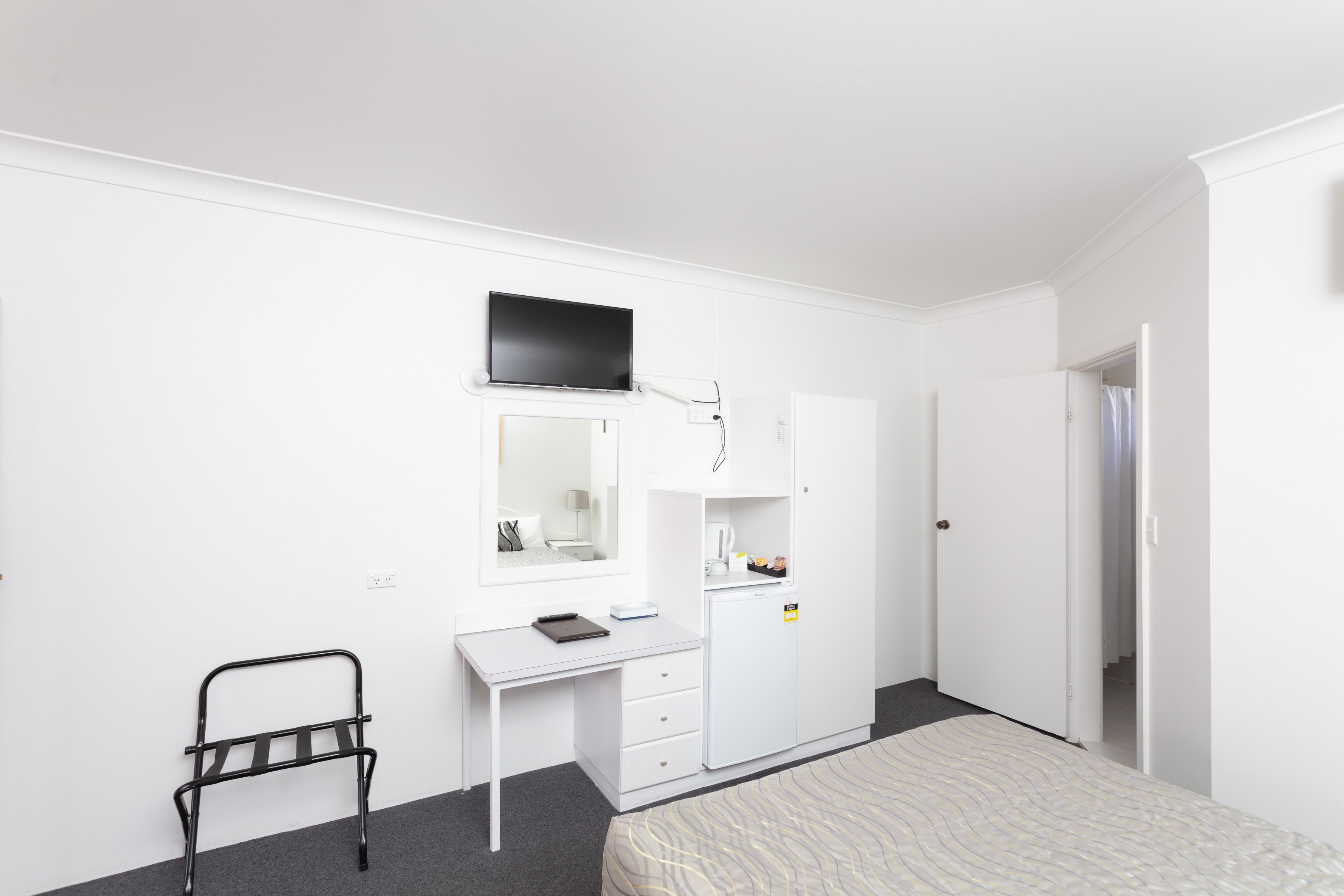 Engadine Motor Inn-官方